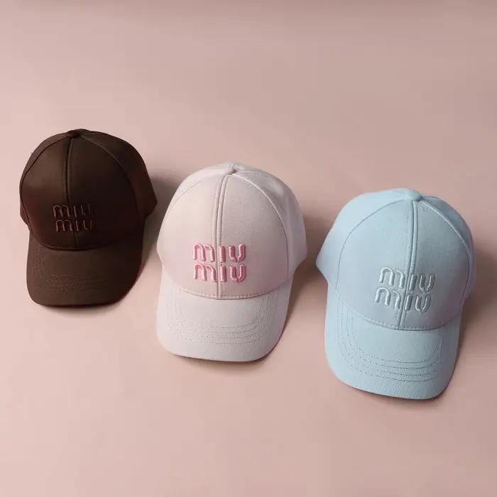 کلاه کپ میو میو2010